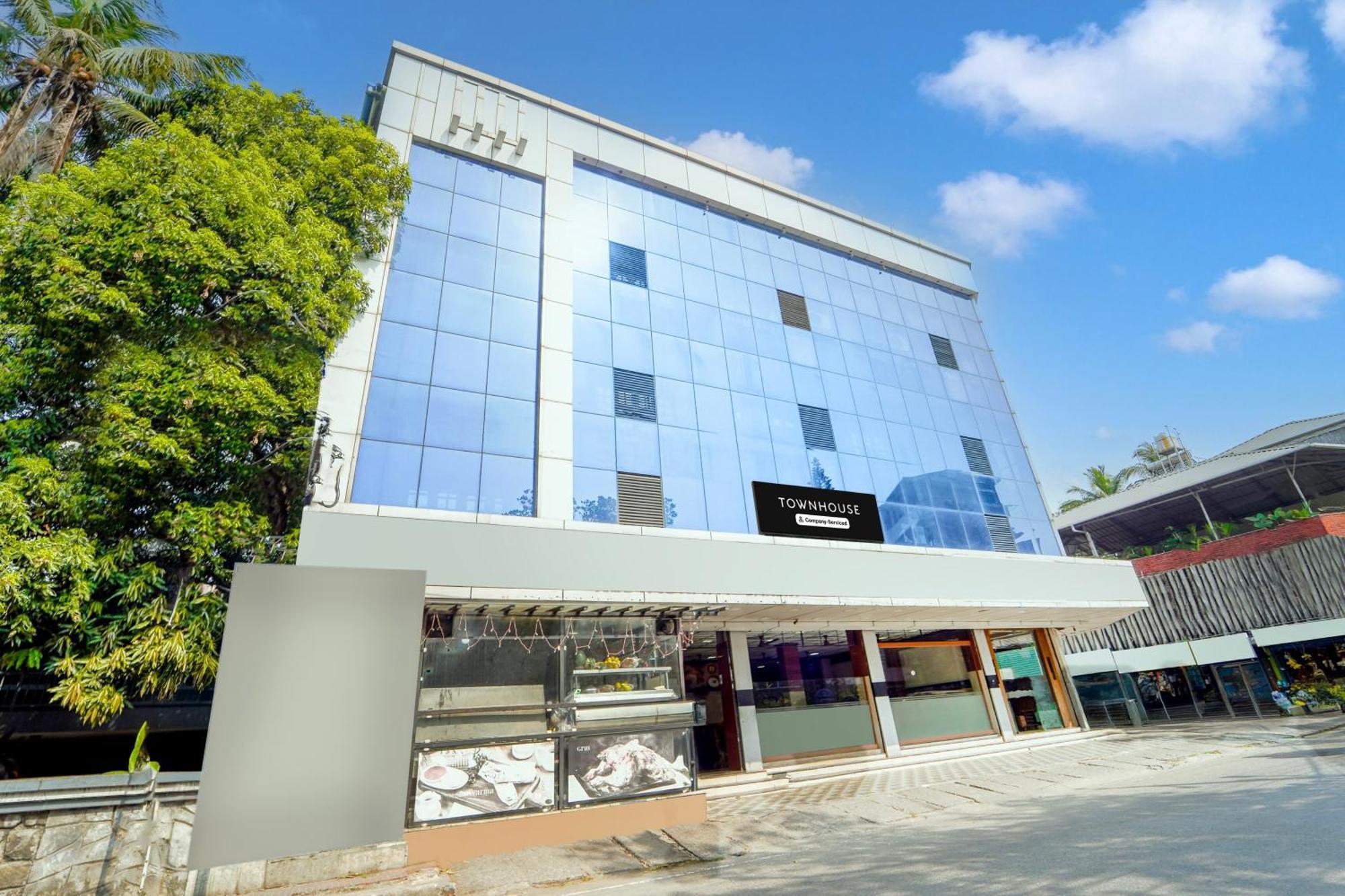 Super Townhouse City Center Ernakulam Kochi Zewnętrze zdjęcie