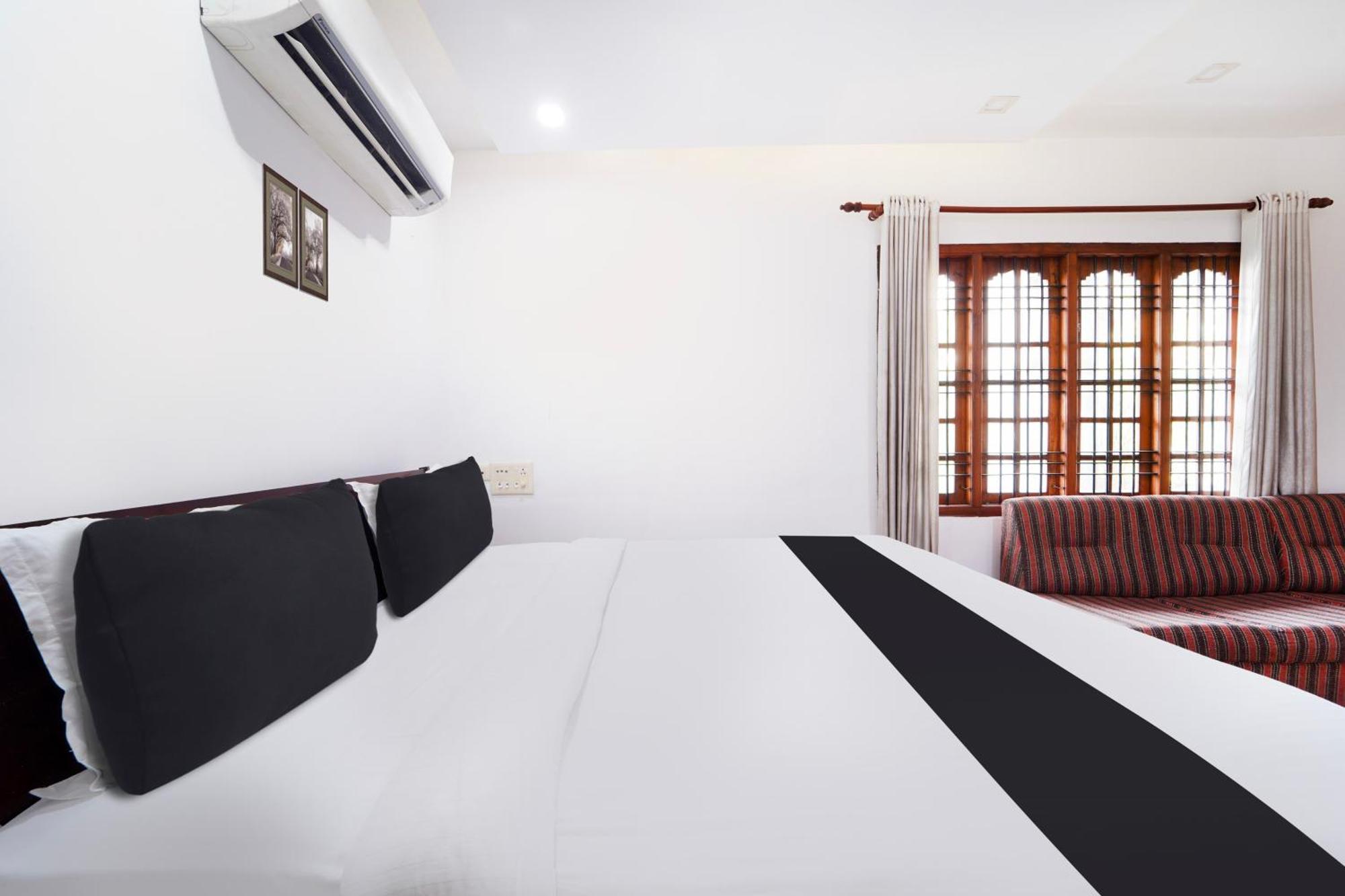Super Townhouse City Center Ernakulam Kochi Zewnętrze zdjęcie