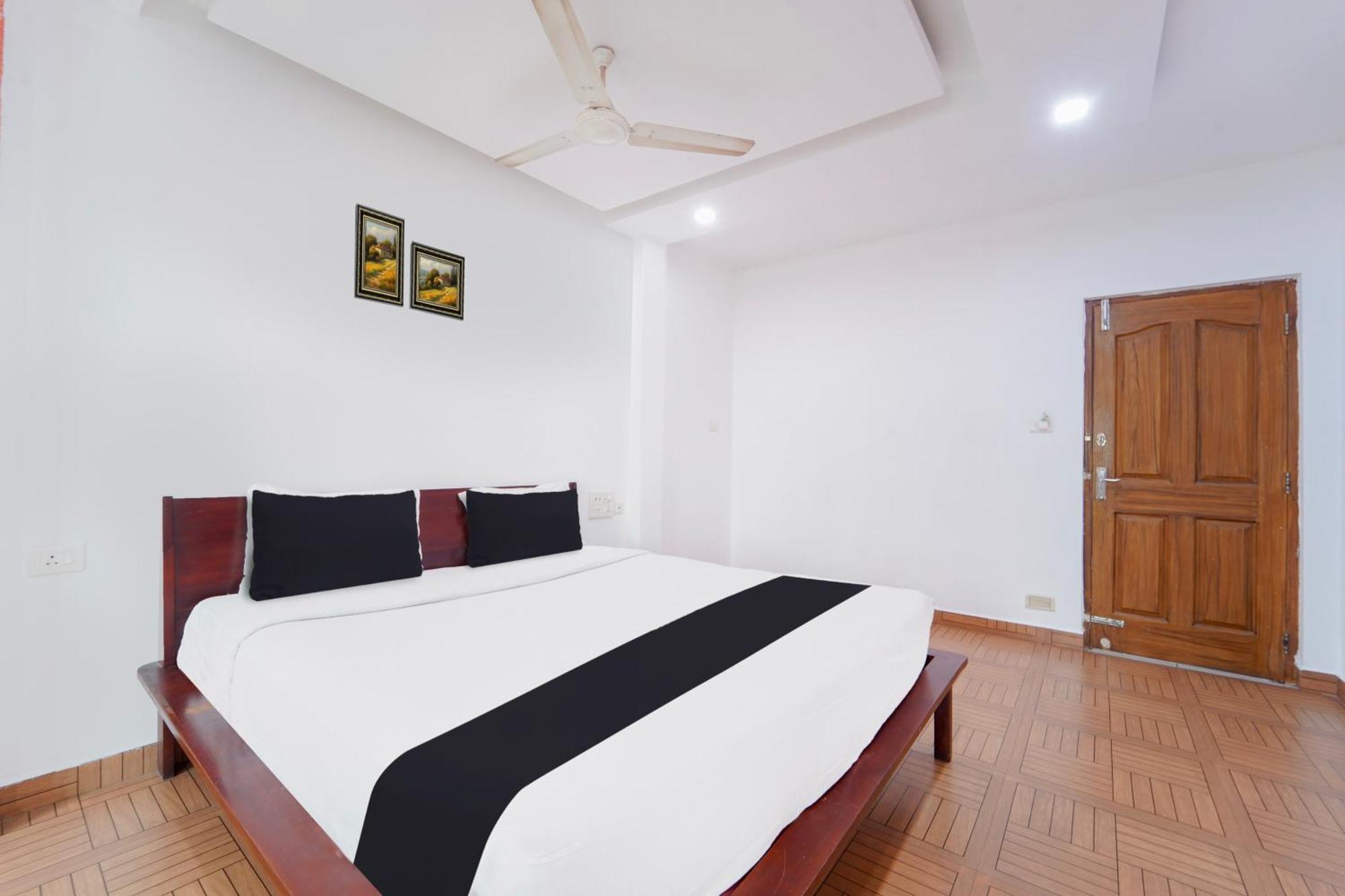 Super Townhouse City Center Ernakulam Kochi Zewnętrze zdjęcie