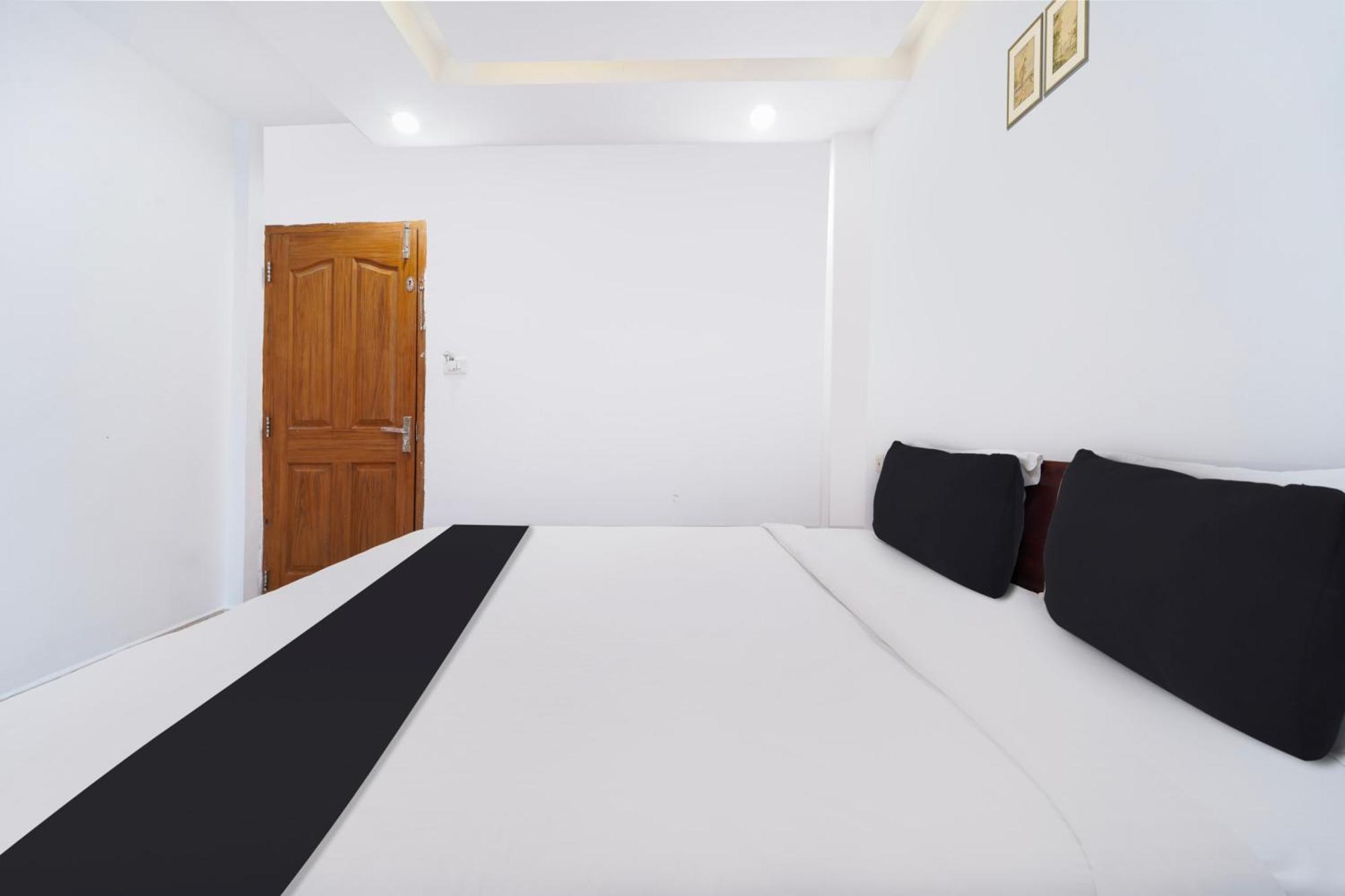 Super Townhouse City Center Ernakulam Kochi Zewnętrze zdjęcie