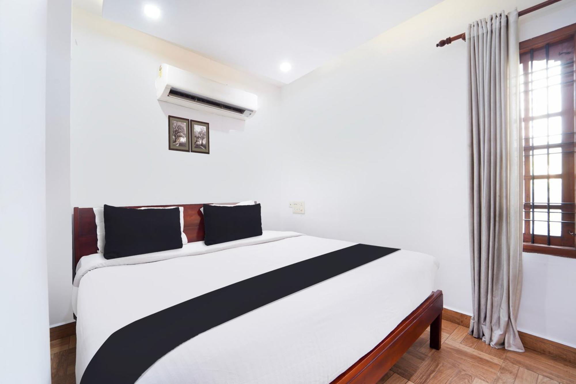 Super Townhouse City Center Ernakulam Kochi Zewnętrze zdjęcie