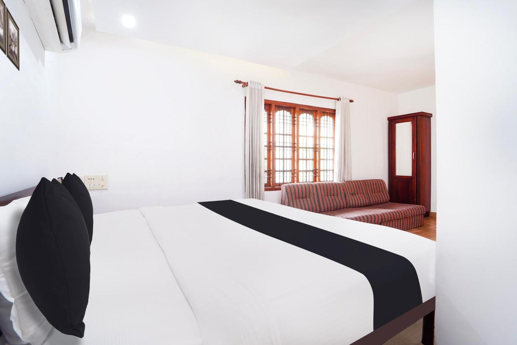 Super Townhouse City Center Ernakulam Kochi Zewnętrze zdjęcie