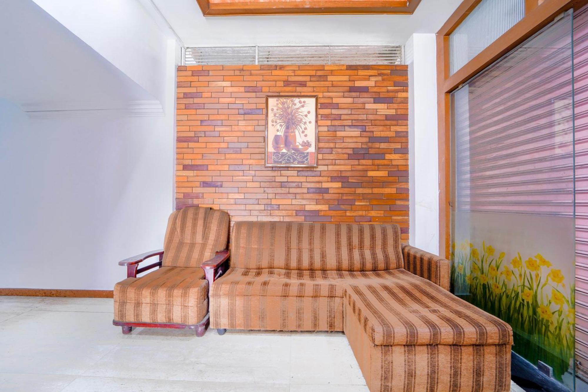 Super Townhouse City Center Ernakulam Kochi Zewnętrze zdjęcie