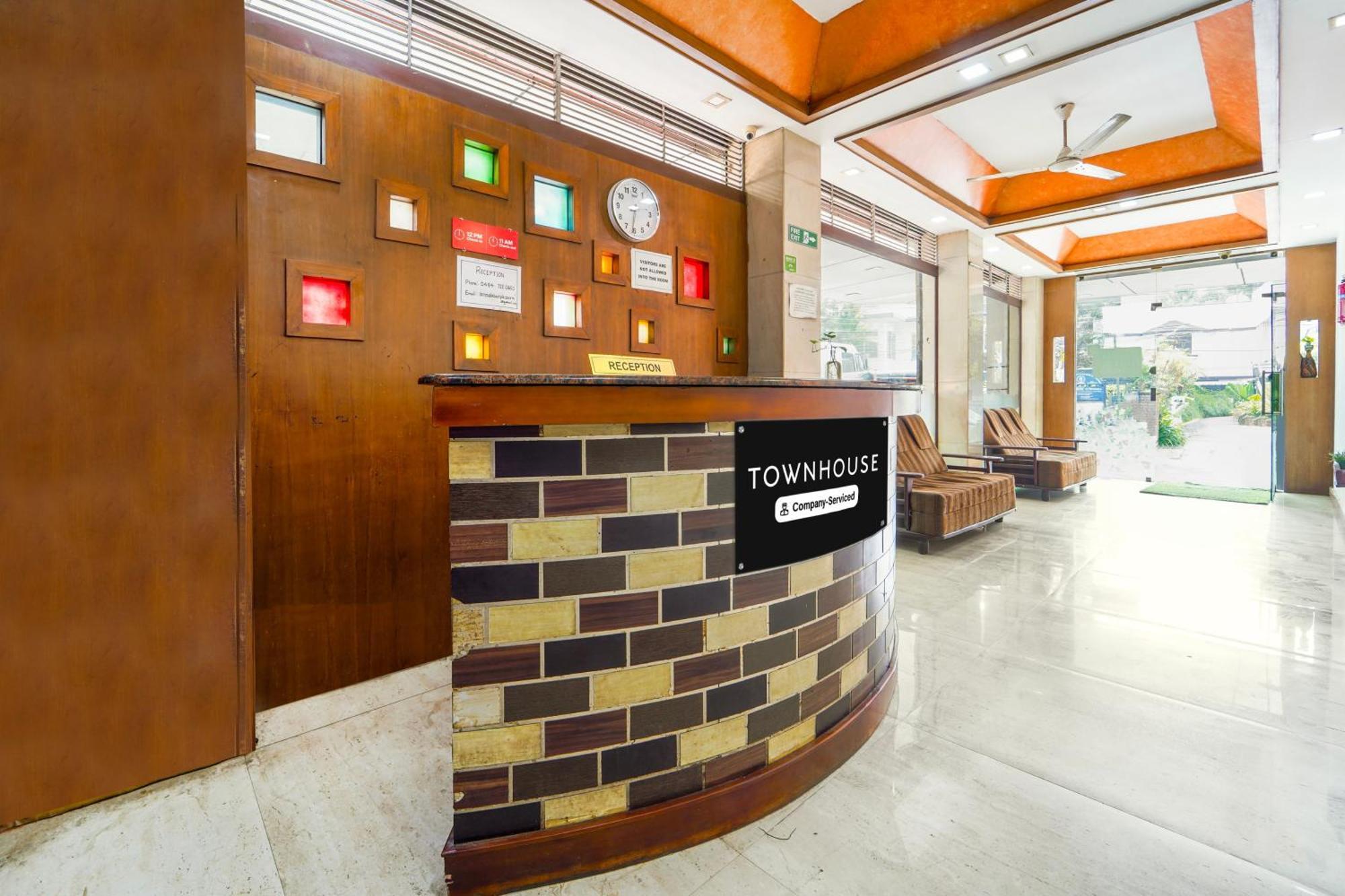 Super Townhouse City Center Ernakulam Kochi Zewnętrze zdjęcie