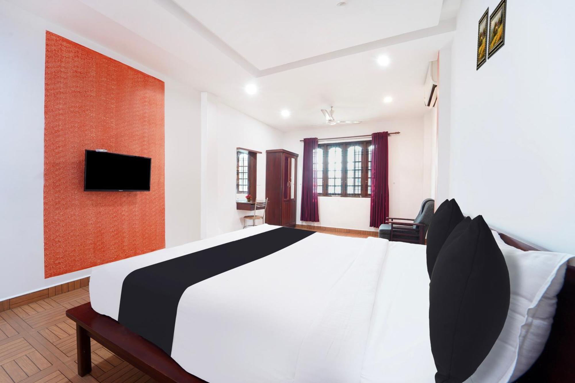 Super Townhouse City Center Ernakulam Kochi Zewnętrze zdjęcie